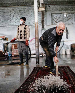شستشوی سنتی قالی در قالیشویی منیریه 